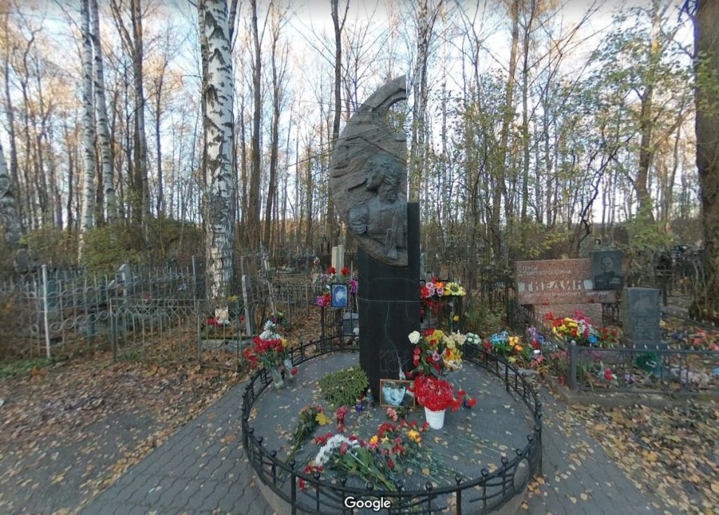 Жители Петербурга почтили память лидера группы &#171;Кино&#187; Виктора Цоя