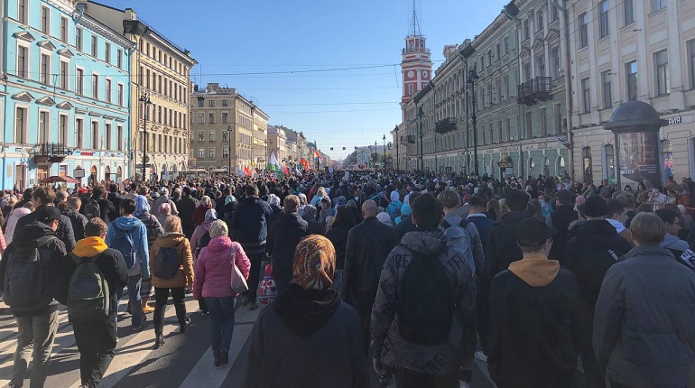 14 ноября петербург. Крестный ход по Невскому проспекту 12. Крестный ход в Санкт-Петербурге 2022. Крестный ход СПБ площадь Восстания 2022 год. Крестный ход в Санкт-Петербурге 12 сентября.