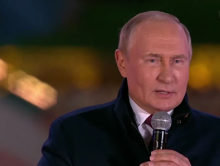 Владимир Путин прибыл на митинг-концерт на Красной площади