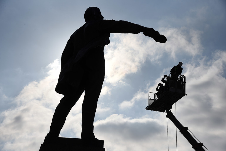 В Финляндии демонтировали последнюю статую Владимира Ленина