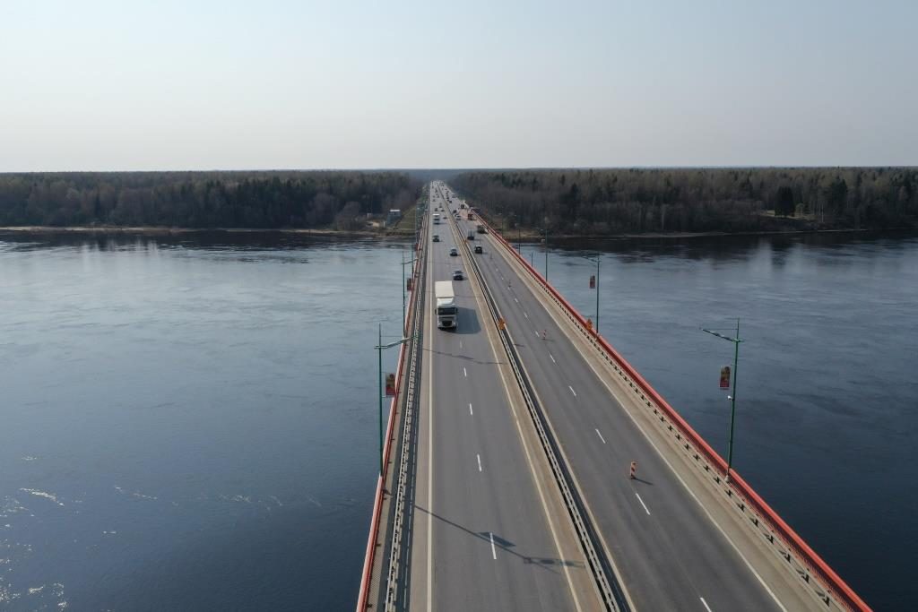 Ладожский мост на Мурманском шоссе разведут для прохода двух яхт