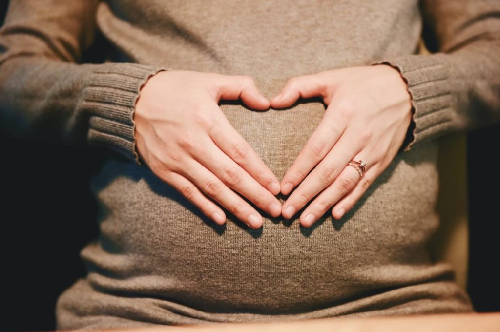 В Госдуме призвали ввести специальный сертификат для беременных