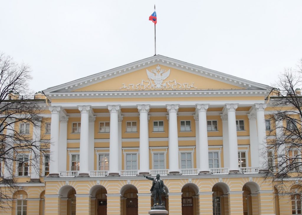 Двух новых глав районов назначили в Петербурге