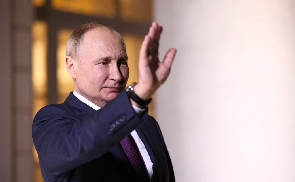 Путин начал оглашать послание Федеральному собранию