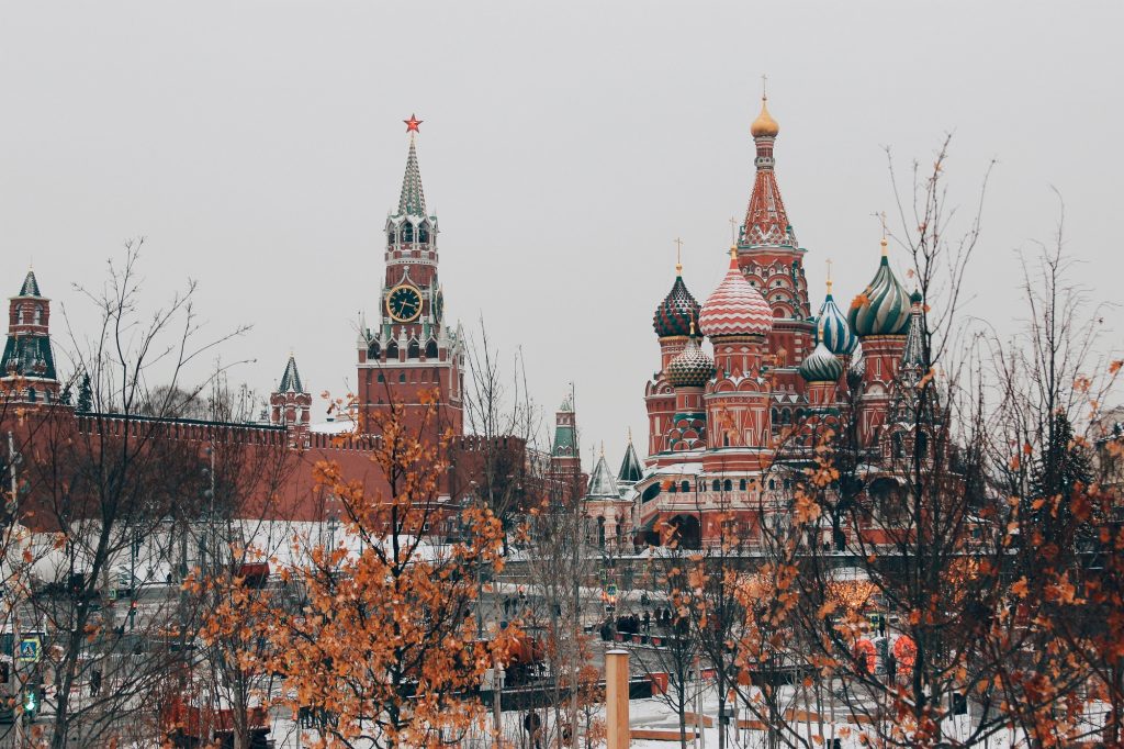 В Кремле сообщили, что предателей не ждут обратно в России
