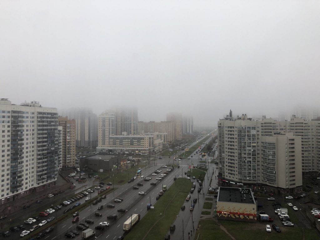Плотный туман накроет Петербург утром в понедельник
