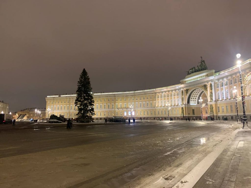 Горка на дворцовой площади