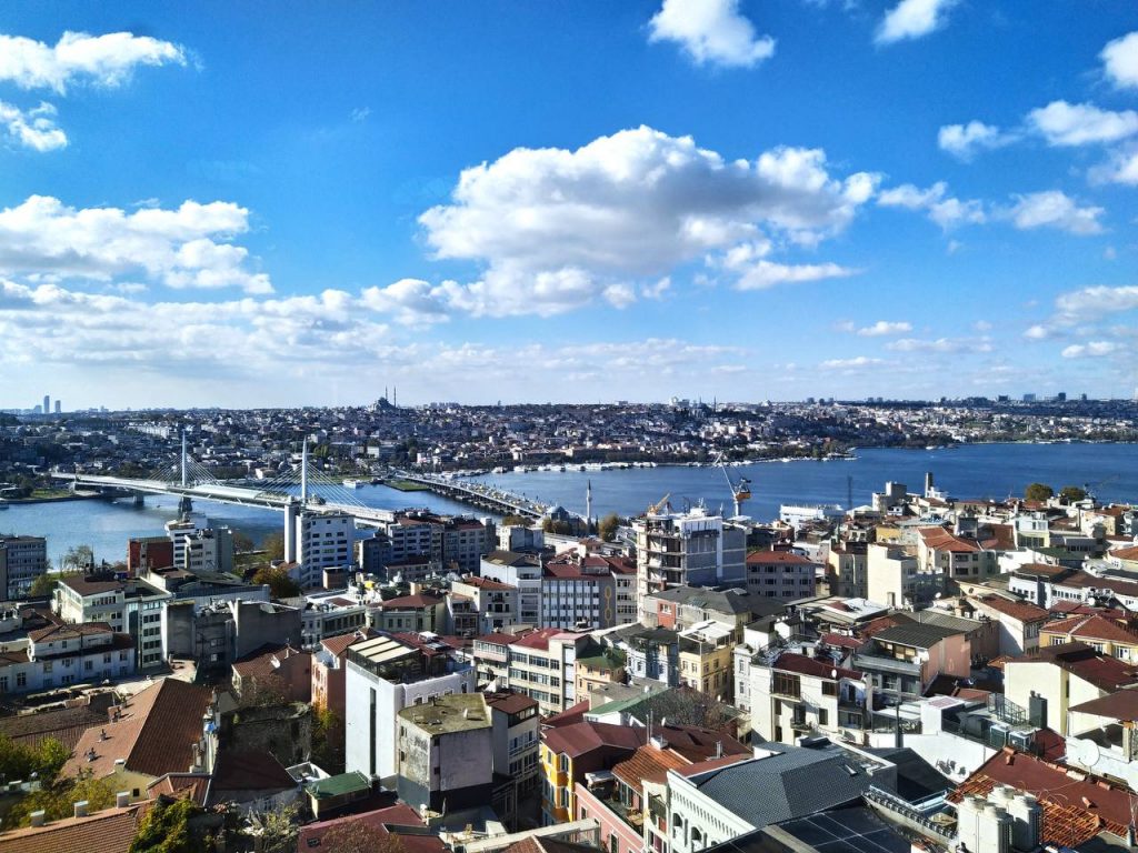 В Стамбуле приостановили выдачу ВНЖ для иностранцев