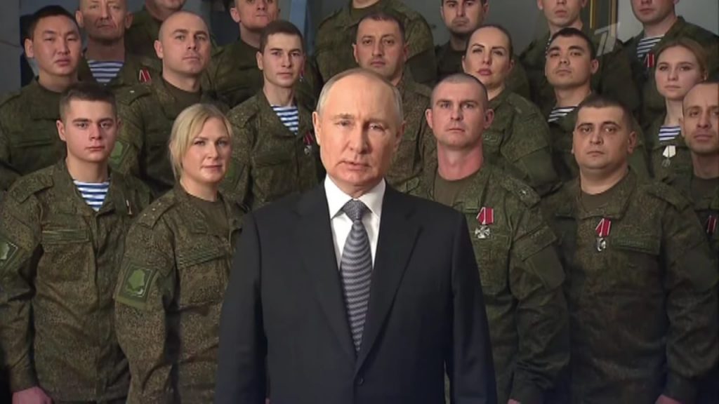 Новогоднее обращение Путина: Россия защищает своих людей, а главное &#8212; судьба страны
