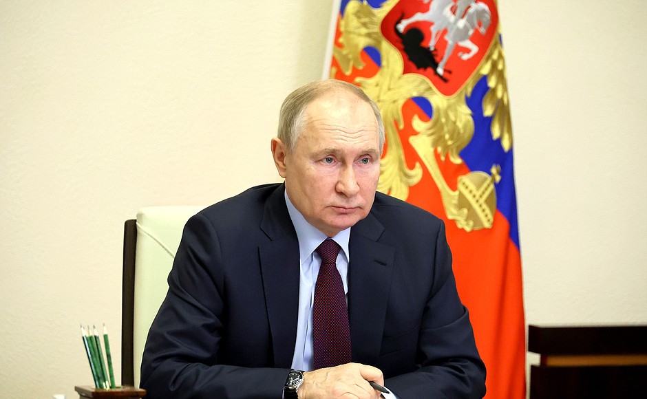 Путин на неделе посетит Петербург и проведет совещание с Совбезом
