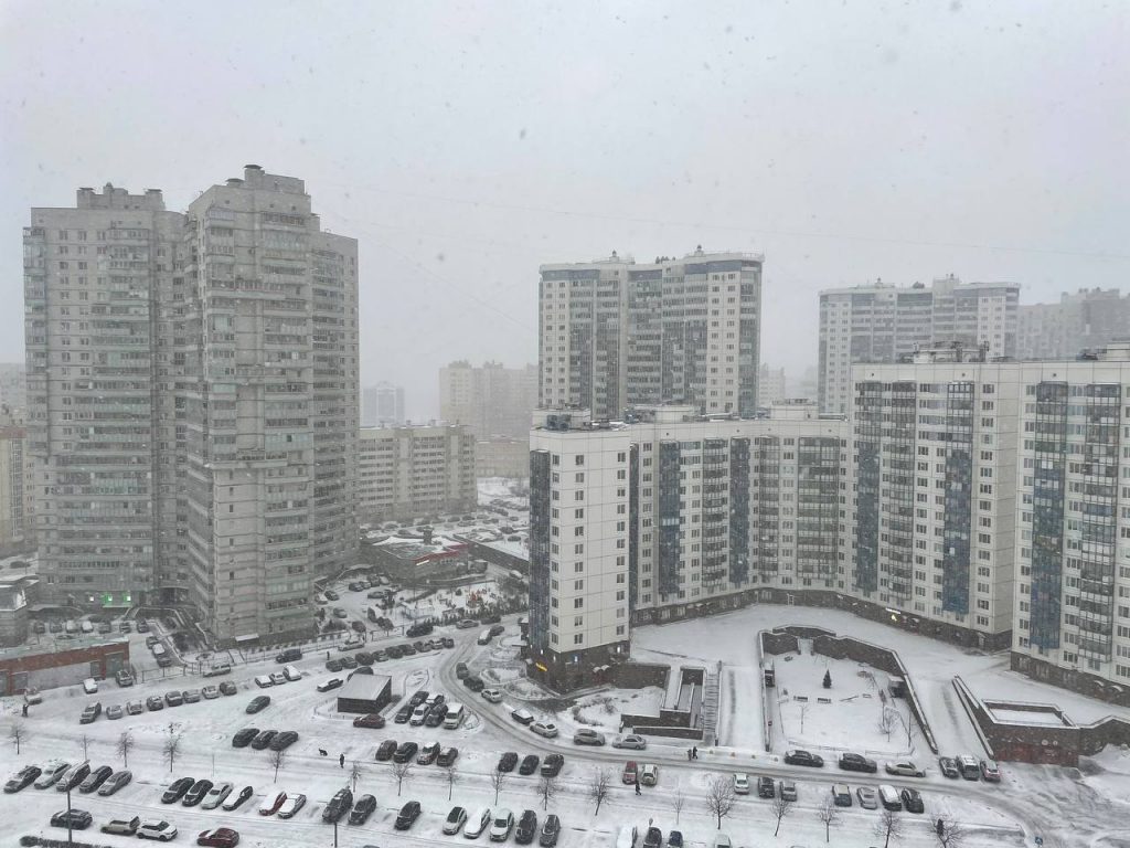 Читатель Мойки78 показал, как север Петербурга укутывает снегом