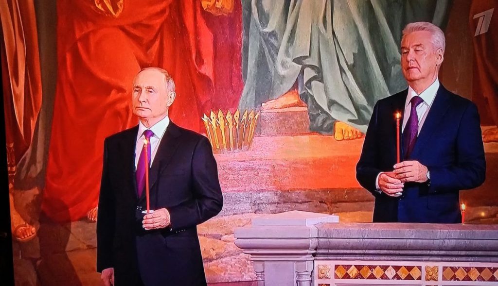 Путин поздравил православных христиан с Пасхой