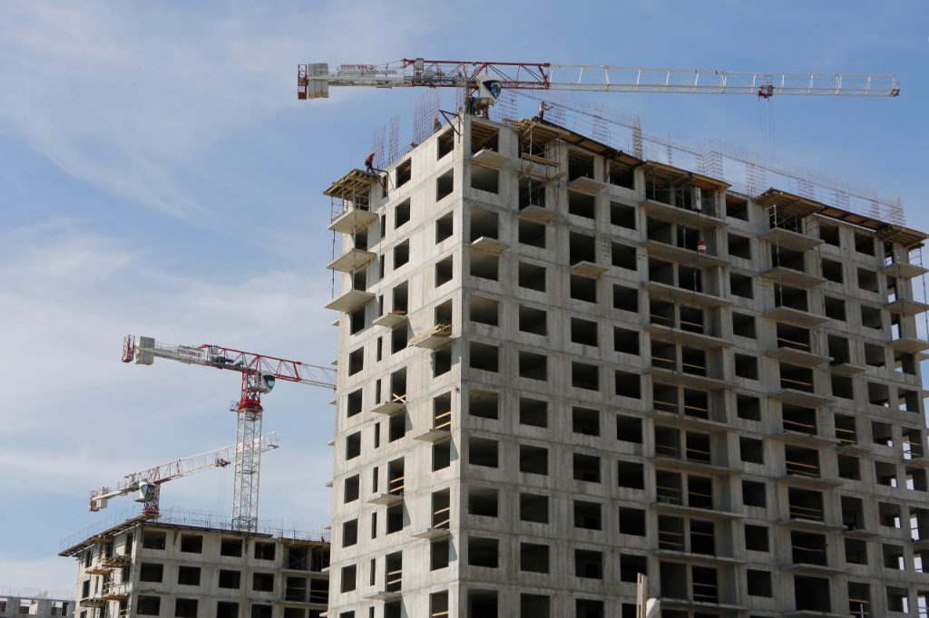 В Петербурге до конца года введут 3 млн квадратных метров жилья