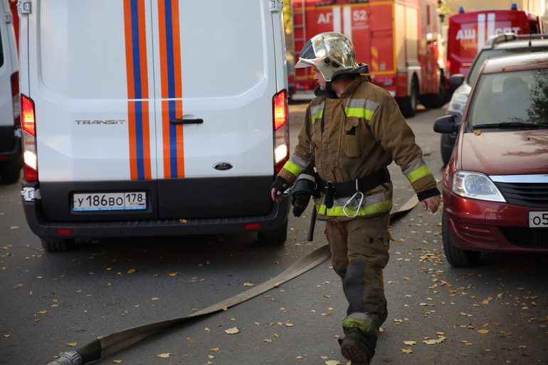 В Петербурге ликвидировали пожар на территории бывшего СИЗО «Кресты»