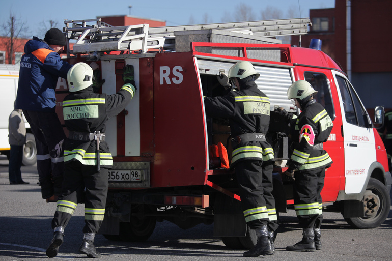 Спасатели локализовали пожар в Доходном доме Плотникова на Большом Сампсониевском проспекте