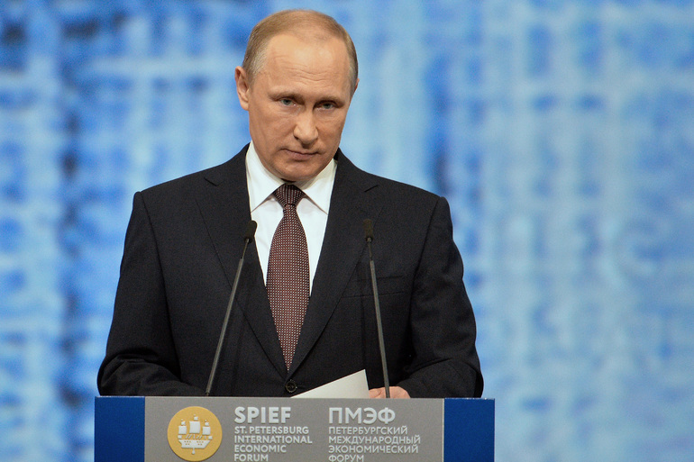 Путин рассказал, что уделяет первостепенное внимание вопросам СВО