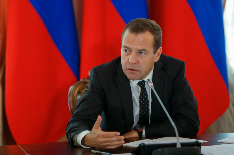 Медведев в Telegram обратился к польской мрази по имени «дуда»