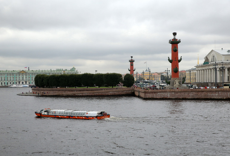 Сроки реставрации Биржи в Петербурге перенесли на несколько лет