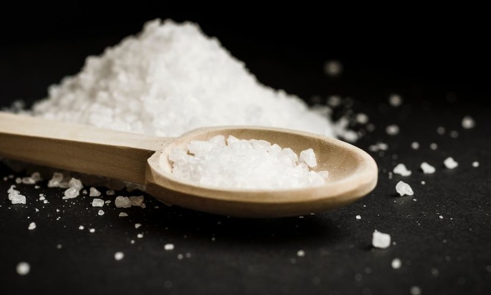 Роспотребнадзор заявил, что отказ от соли навредит организму
