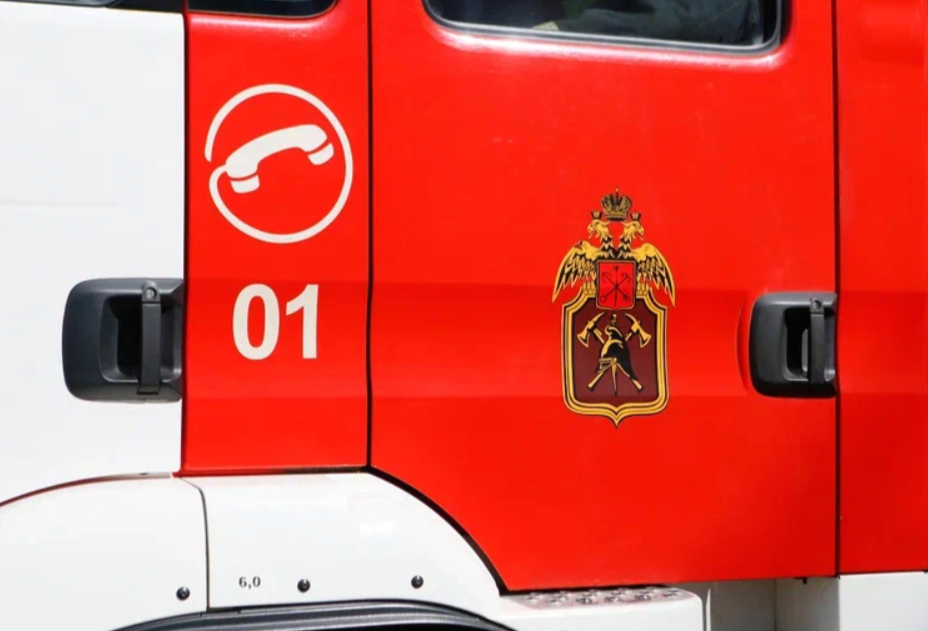 Три легковушки сгорели в Петербурге за ночь 