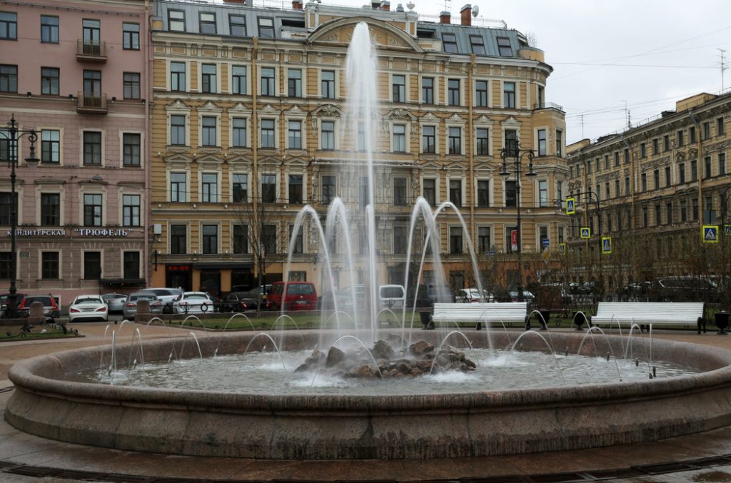 Водоканал рассказал, какие фонтаны временно отключат в Петербурге