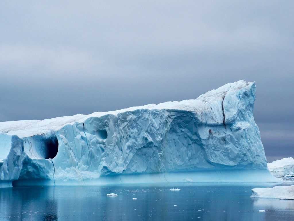 Айсберг размером с два Петербурга &#171;пробудился&#187; в Антарктиде и начал дрейфовать