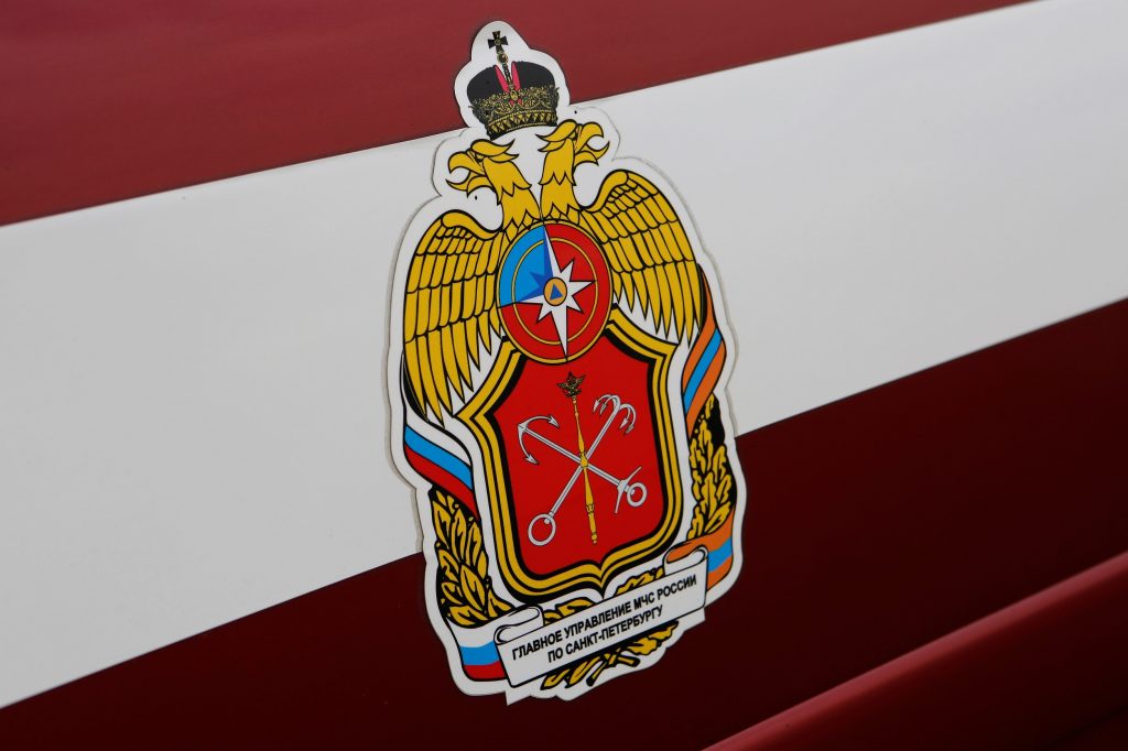 Пожар в бытовке на Русановской отправил человека в больницу