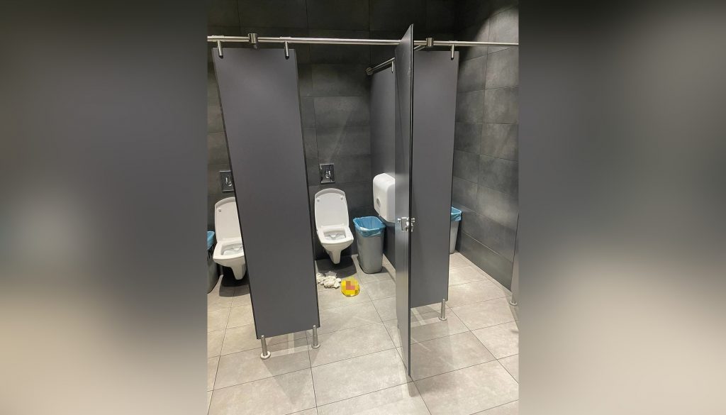 Эмбрион ребенка нашли в туалете в ТЦ Москвы