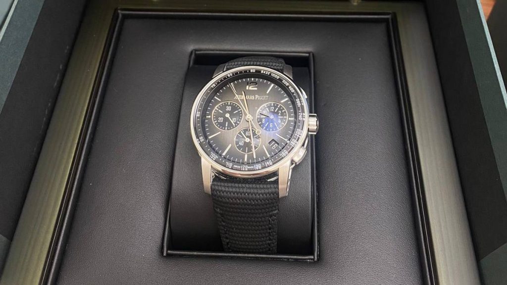 В Шереметьево у пассажира из Стамбула нашли незадекларированные часы за 4,5 млн рублей