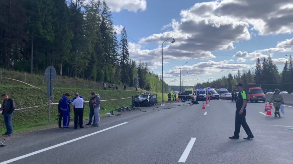 Движение по трассе «Скандинавия» восстановили после смертельного ДТП с участием велоиспедисток