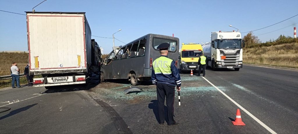 Трое погибли, еще 16 пострадали в ДТП с «Газелью» под Нижним Новгородом