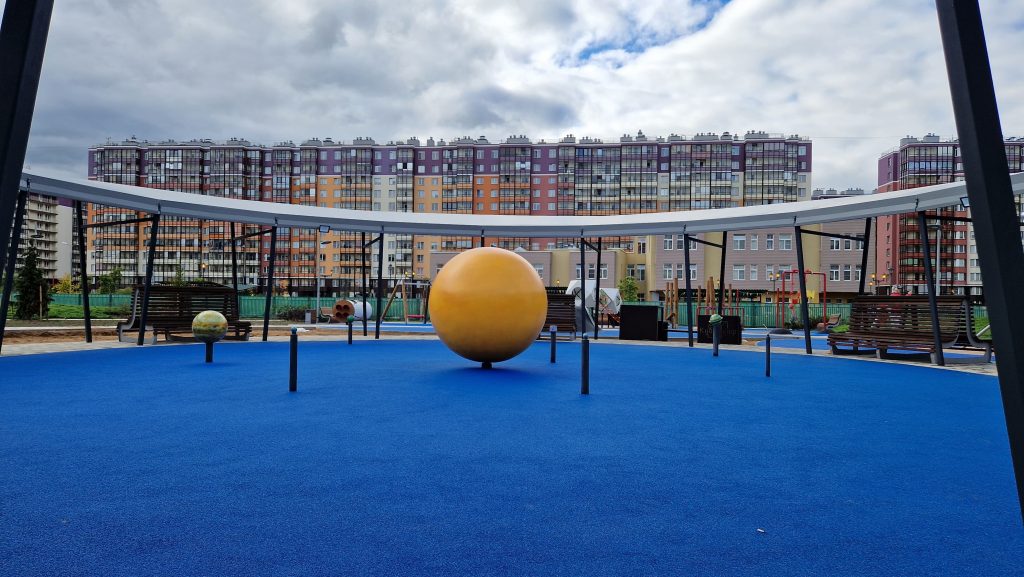 В Петербурге откроется игровая площадка для детей с лунным городом и ракетами