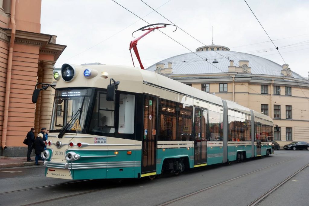 Руководству города продемонстрировали новый трамвай «Достоевский»