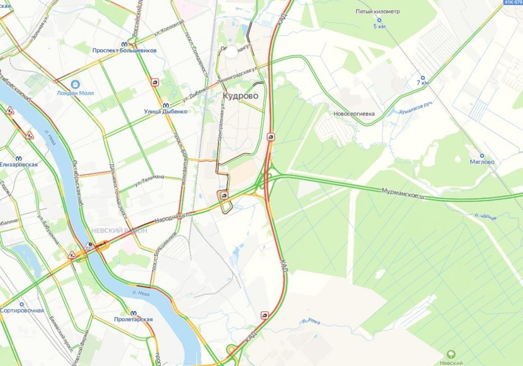 КАД парализовала 9-километровая пробка