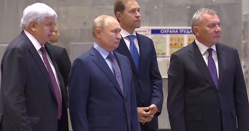 Путин приехал в Королев