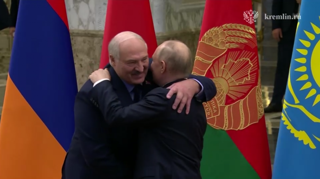 Владимир Путин и Александр Лукашенко обменялись поздравлениями