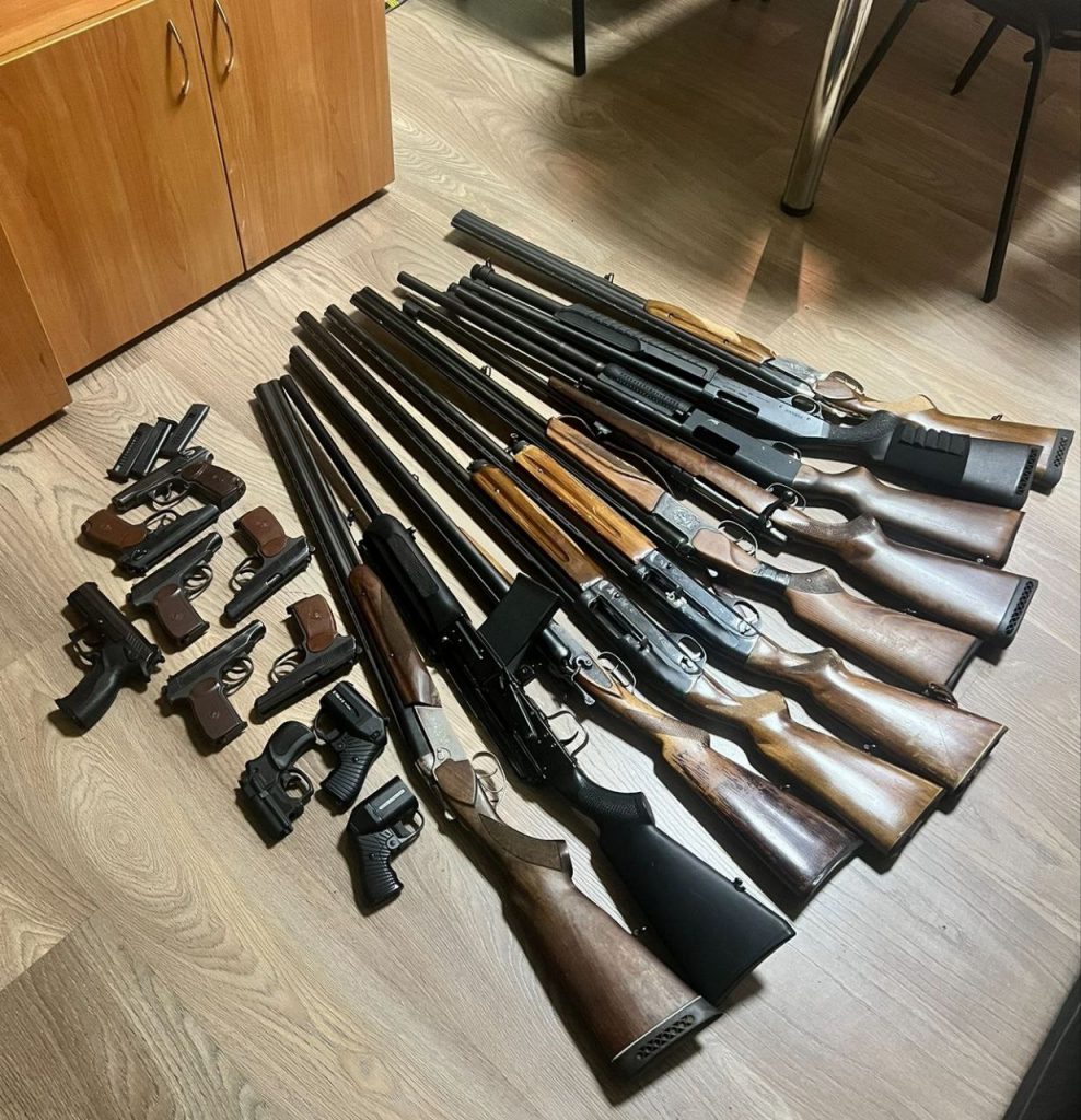 Росгвардейцы изъяли десять ружей и десять травматических пистолетов в Купчино