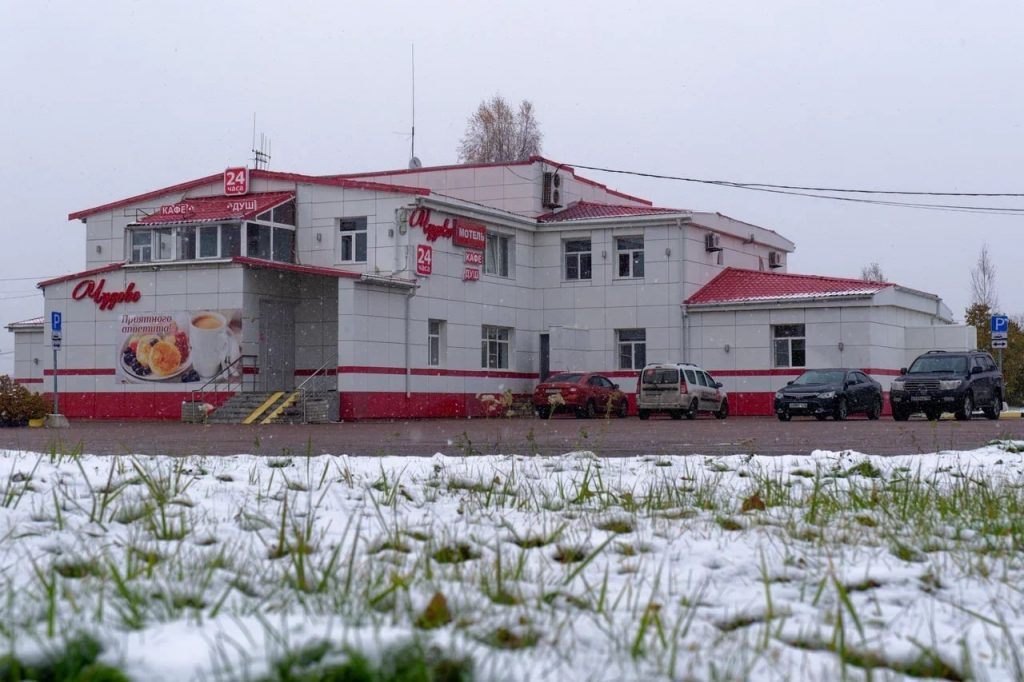Обновленный мотель при АЗС «Роснефть» в Чудово открыл двери автотуристам
