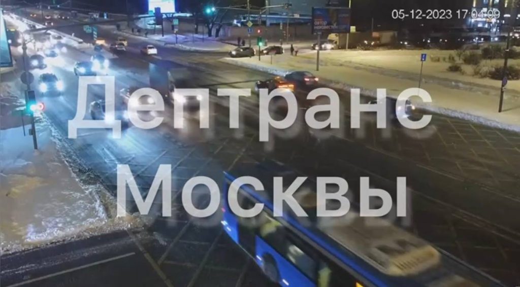 Такси загорелось в Москве после взрыва