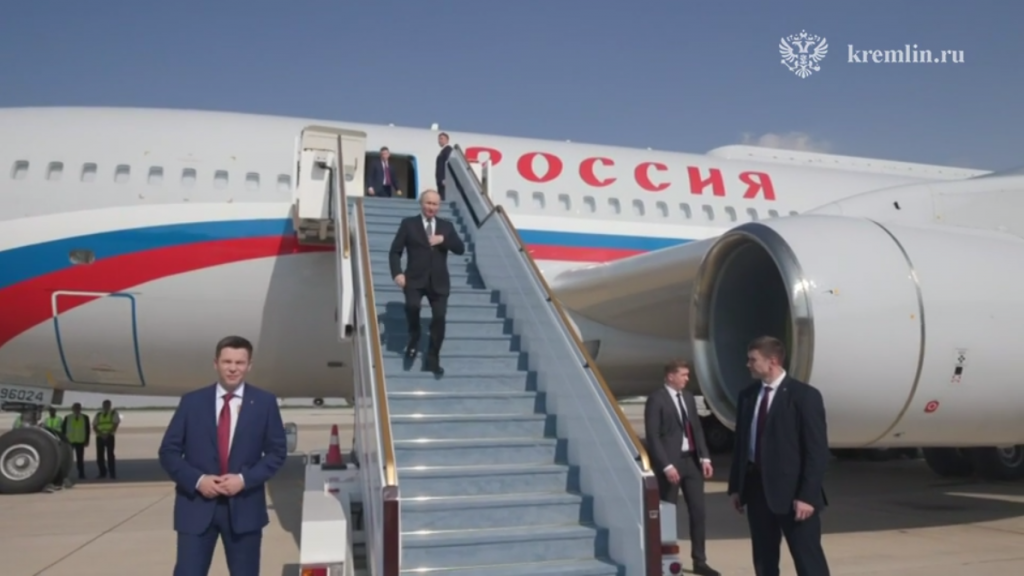 Путина в ОАЭ встречают так же роскошно, как в 2019 году