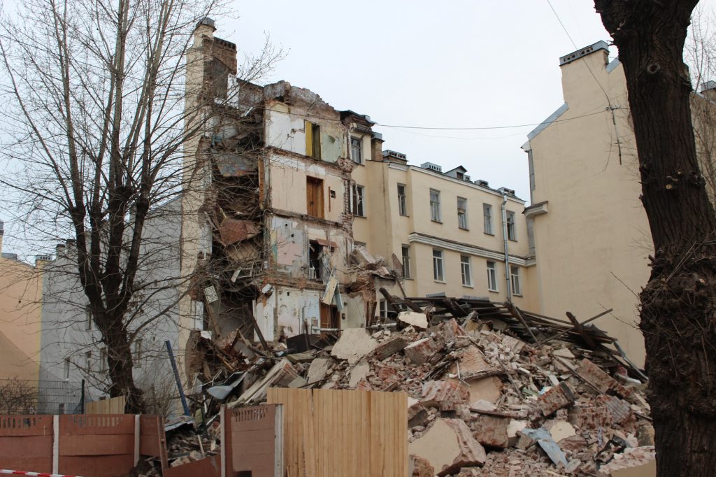 Обрушение дома на Гороховой стало уголовным делом 