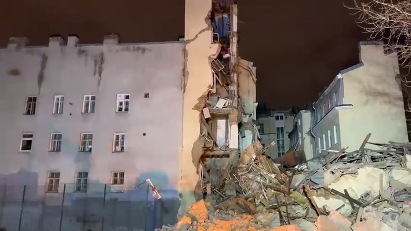 ЧП с вестибюлем метро &#171;Сенная&#187; и обрушение дома на Гороховой: оба происшествия случились рядом 