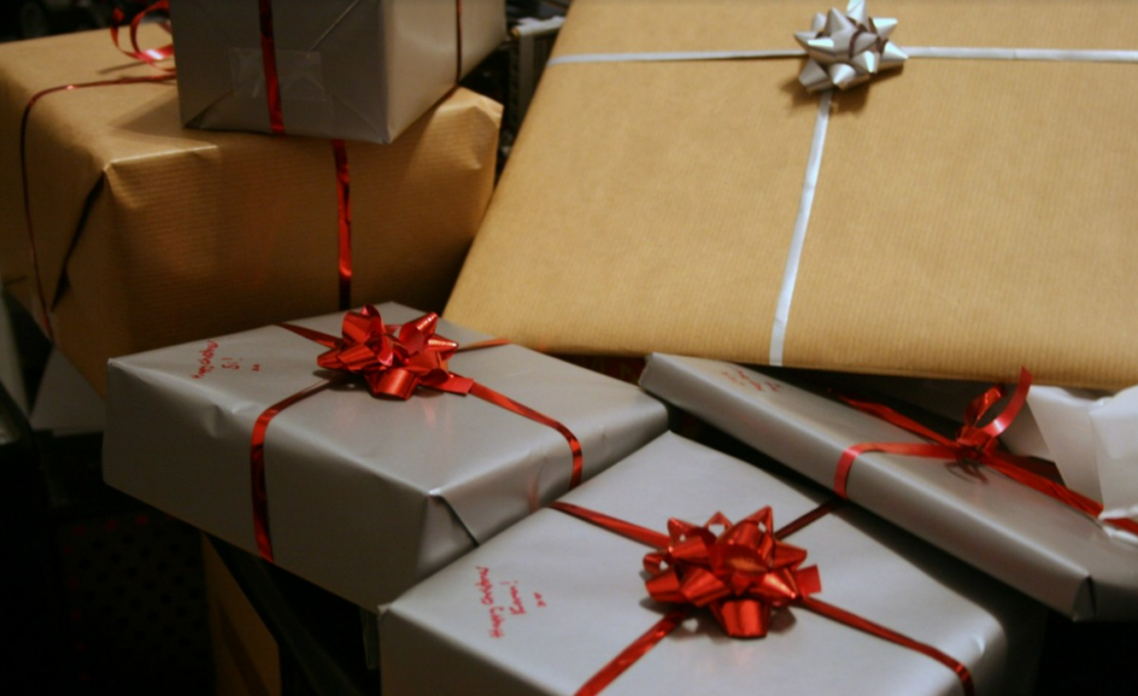 В Германии будут конфисковывать рождественские подарки из России