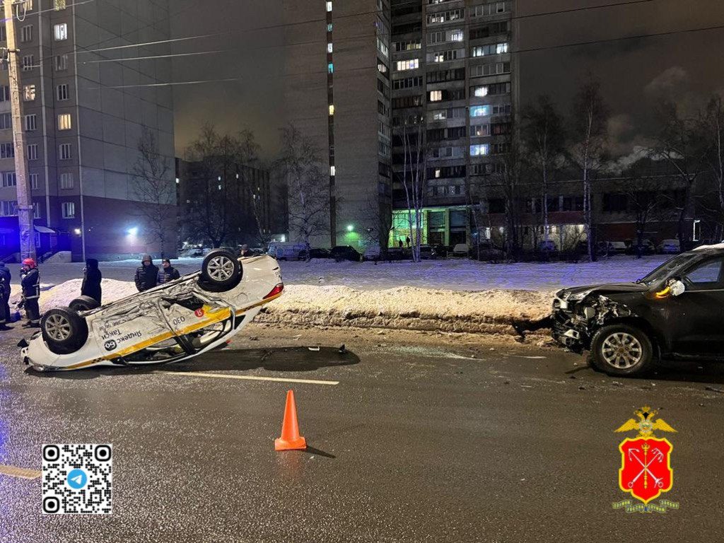 Полиция показала такси-перевертыш на Большевиков, в ДТП пострадал пассажир