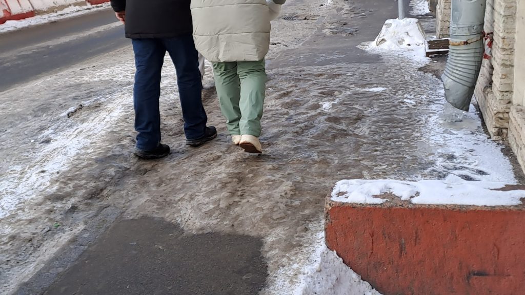 В Петербурге предпринимали плохо убирали снег и получили штрафы