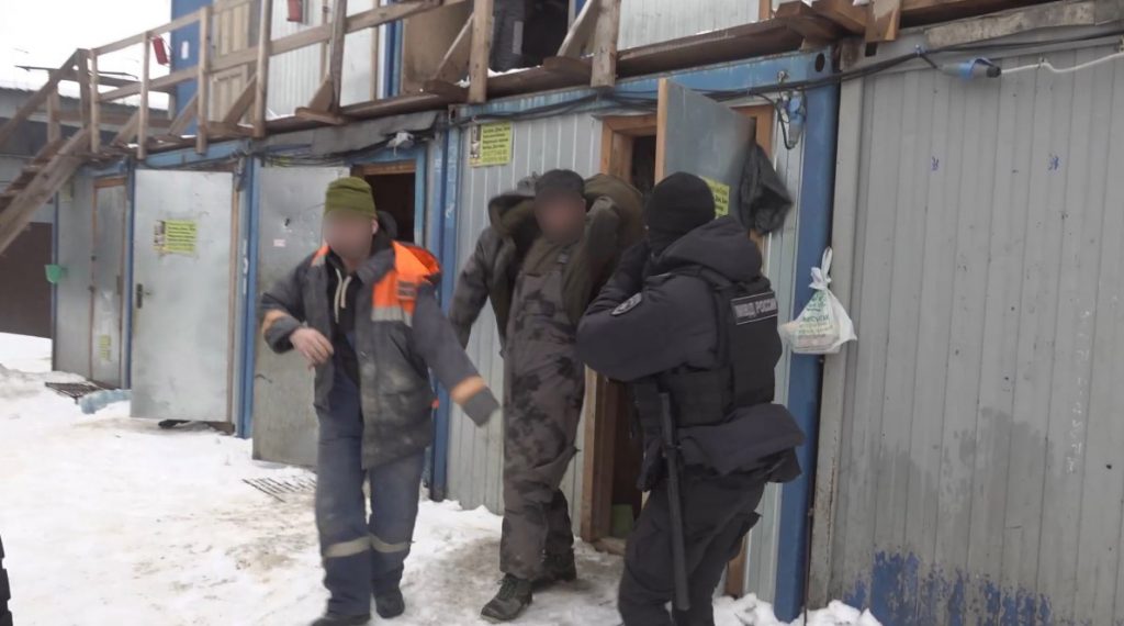 Полиция в Петербурге пошла к застройщикам с миграционными рейдами