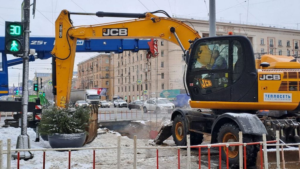 У Теплосети второй инцидент с трубой на Московском проспекте