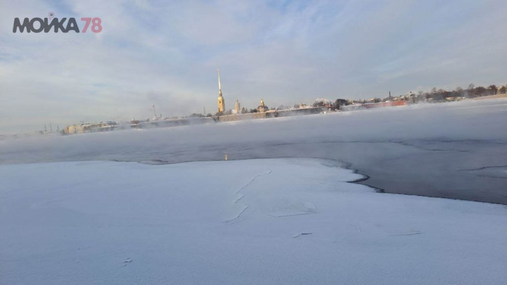 МЧС предупредило об опасности выхода на лед из-за оттепели в Петербурге