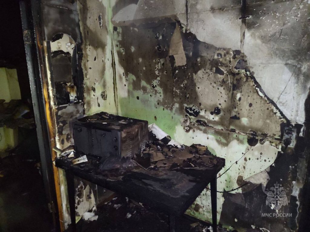В Тольятти десятилетняя девочка погибла при пожаре, вспыхнувшем из-за зажигалки