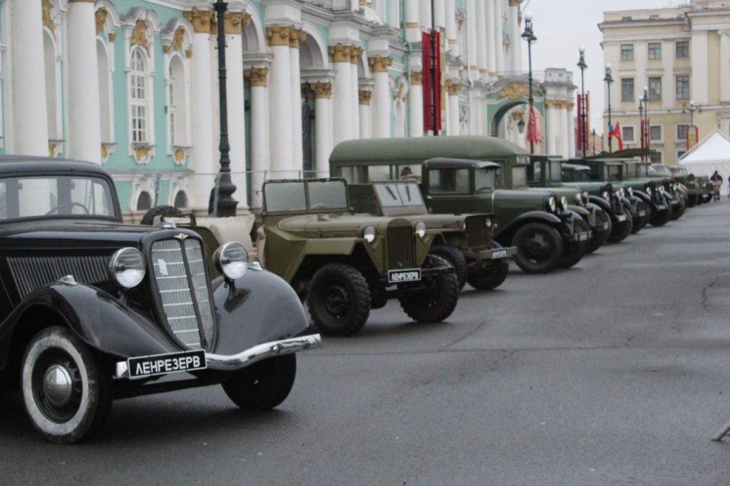 Что показали на Дворцовой по случаю 80-летия снятия блокады Ленинграда